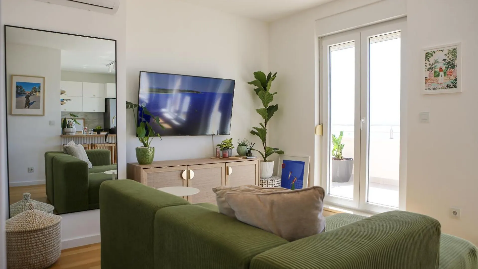 Kiki'S Sea View Open Apartment With Terrace And Jacuzzi Spalato