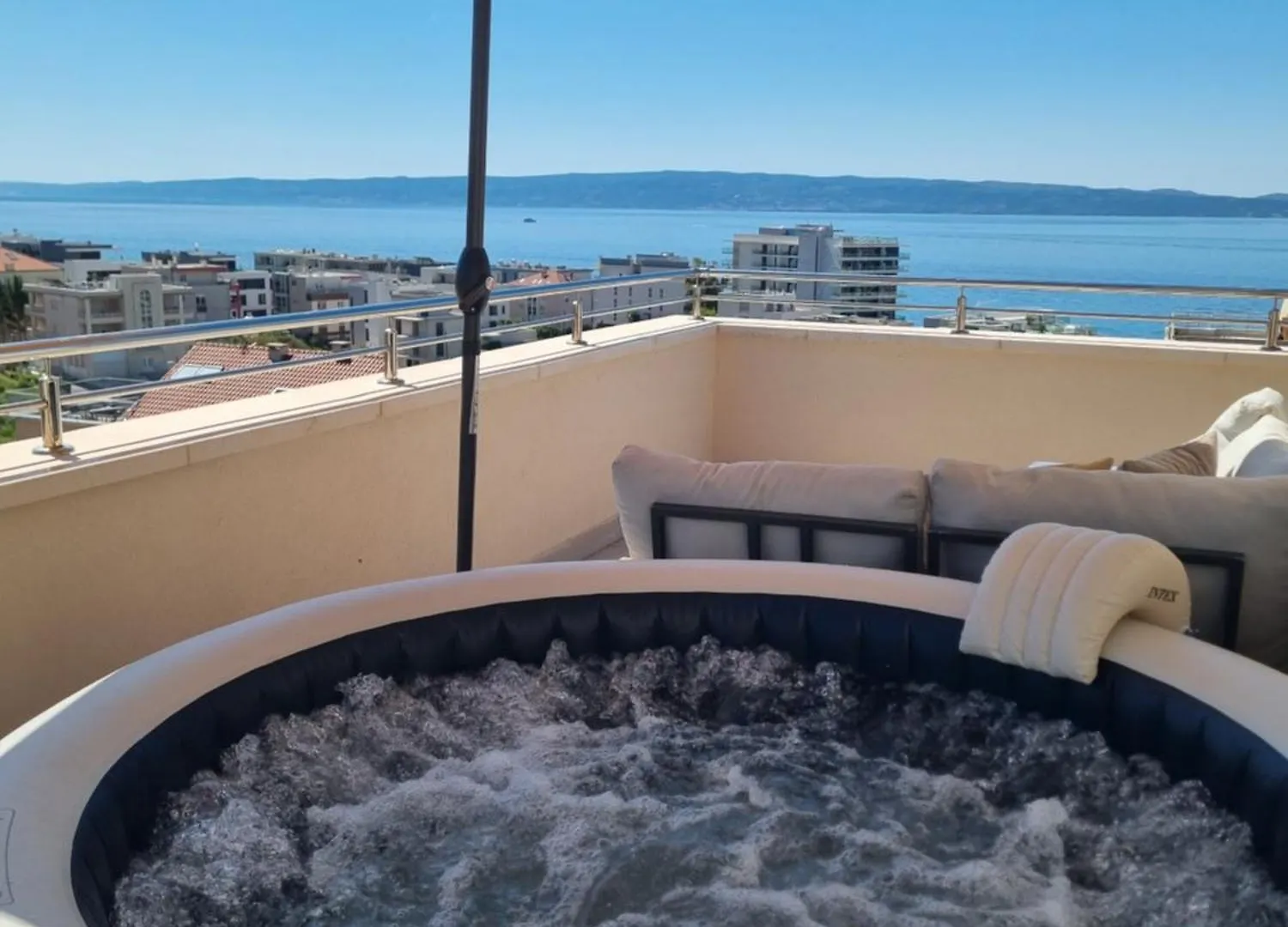 Kiki'S Sea View Open Apartment With Terrace And Jacuzzi Spalato
